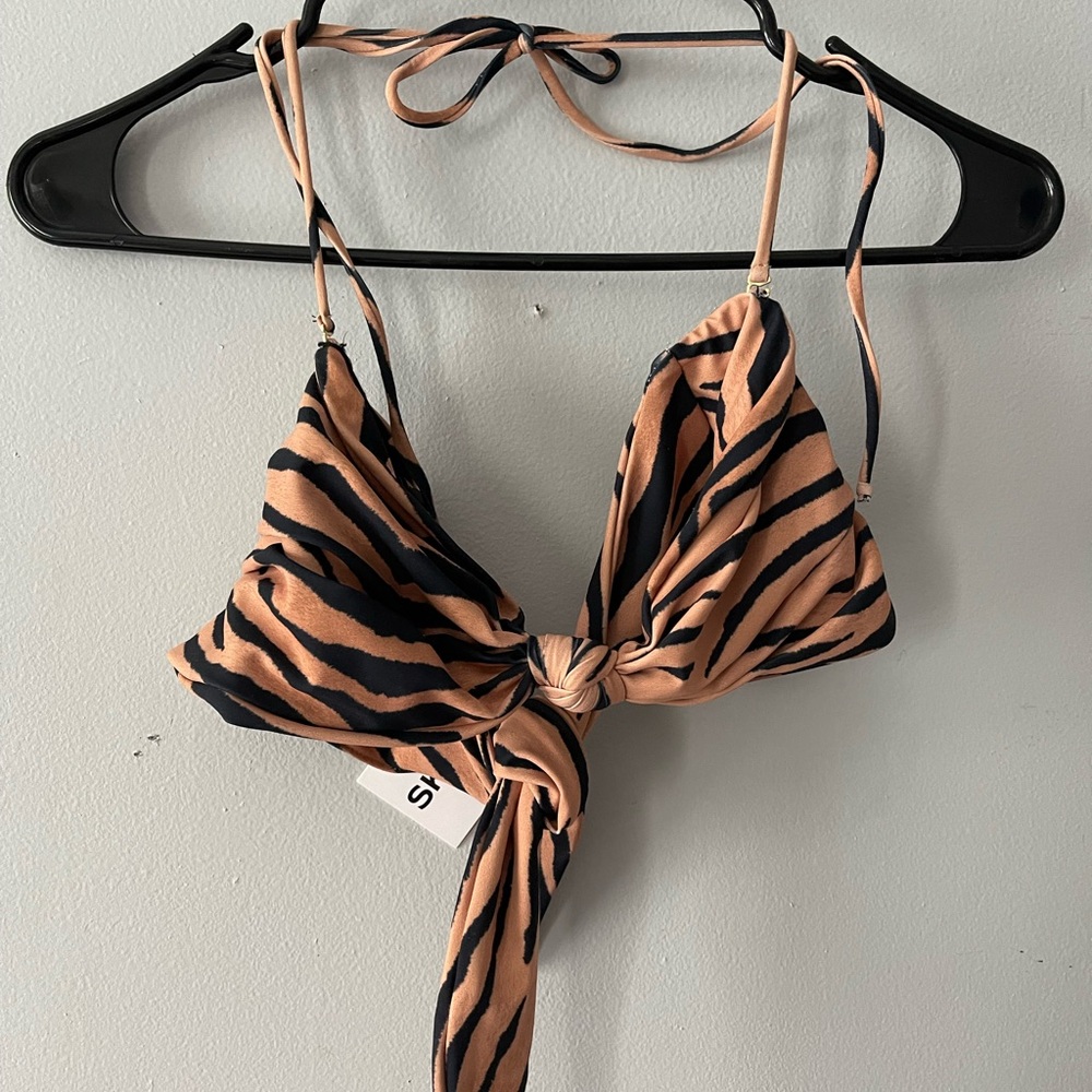 NWT Skatie Lyndi top in Malibu, size medium